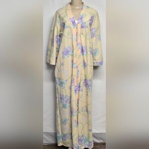 Sears Cream Floral Robe